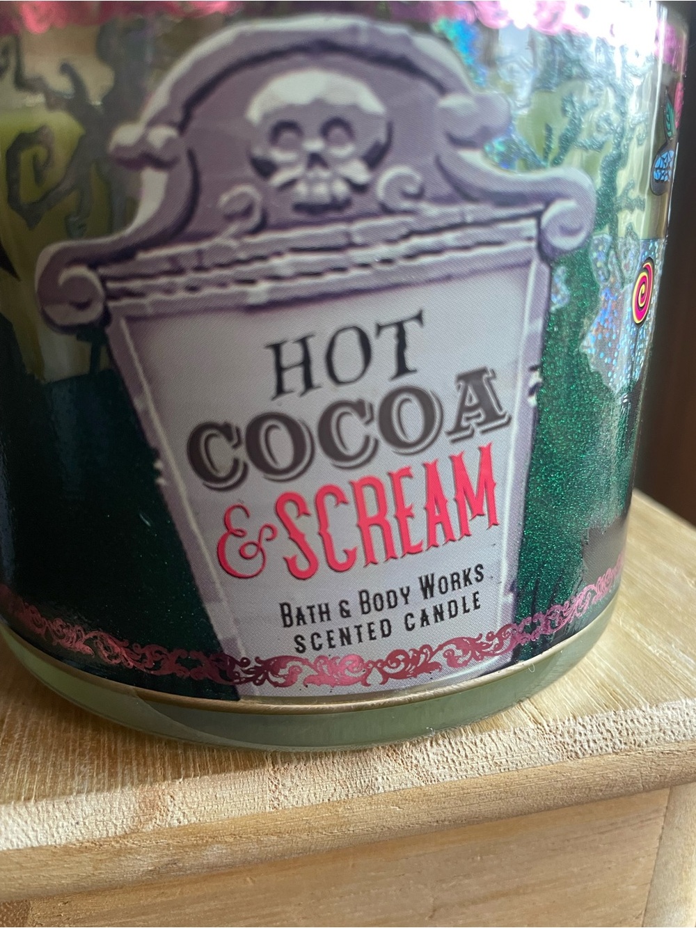 Bath and Body Works Halloween 14.5 oz Hot Cocoa and Scream Candle *Lit* - Picture 3 of 9